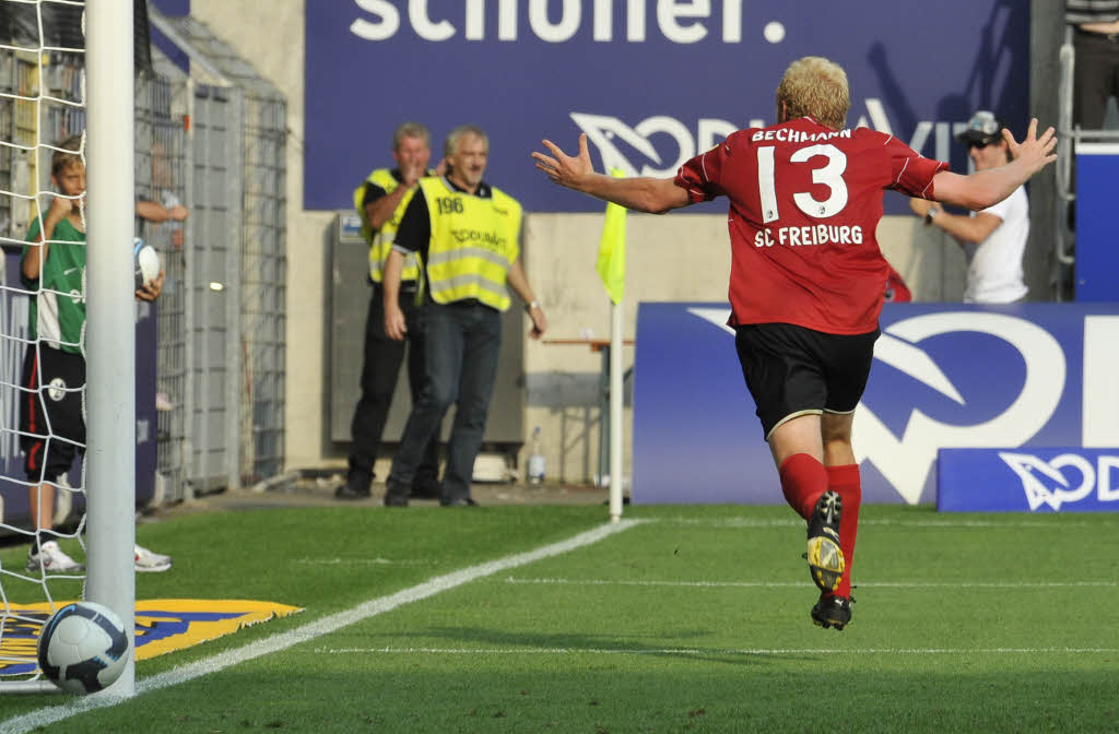 Zum Auftakt der Bundesligasaison spielte der SC Freiburg gegen den Hamburger SV vor ausverkauftem Haus.