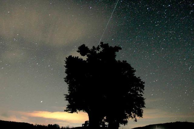 Sternschnuppen regnen vom Himmel