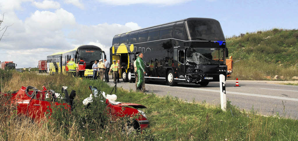 Schwerer Unfall Auf B 31 – Zwei Verletzte - Bräunlingen - Badische Zeitung