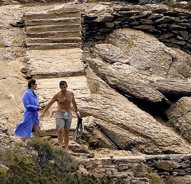 Nicolas Sarkozy und Carla Bruni  machen Urlaub am Cap Ngre.   | Foto: AFP