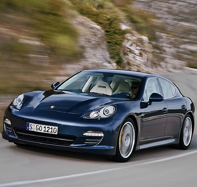Sportwagen und Limousine zugleich: Mit... will Porsche neue Kufer ansprechen.   | Foto: dpa