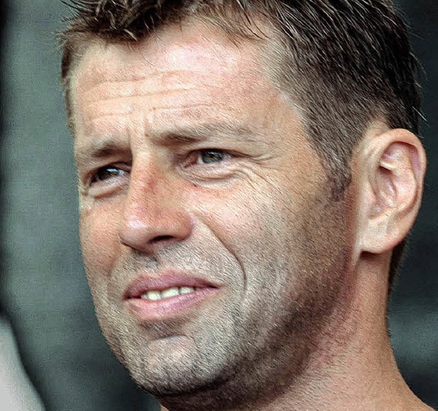 Frankfurts Coach  Skibbe  | Foto: dpa