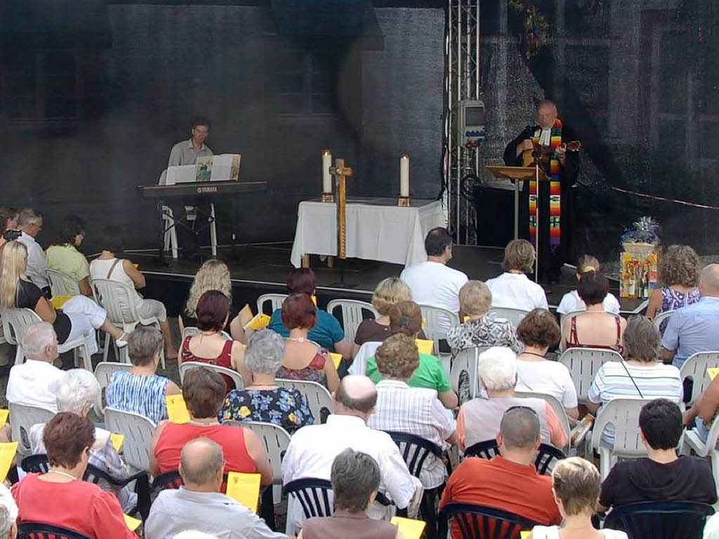 Zum ersten Mal  wurde bei einem Breisgauer Weinfest ein Gottesdienst gefeiert.