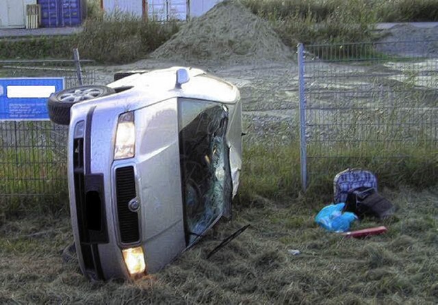 Das Ende einer Schleuderfahrt am Samstagabend auf der Autobahn  bei Neuenburg   | Foto: Privat