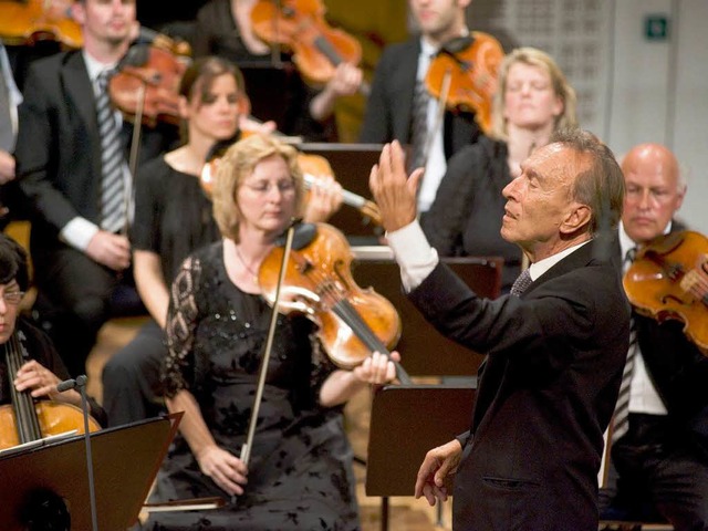 Claudio Abbado beim Erffnungskonzert mit dem Lucerne Festival Orchestra.  | Foto: Georg Anderhub