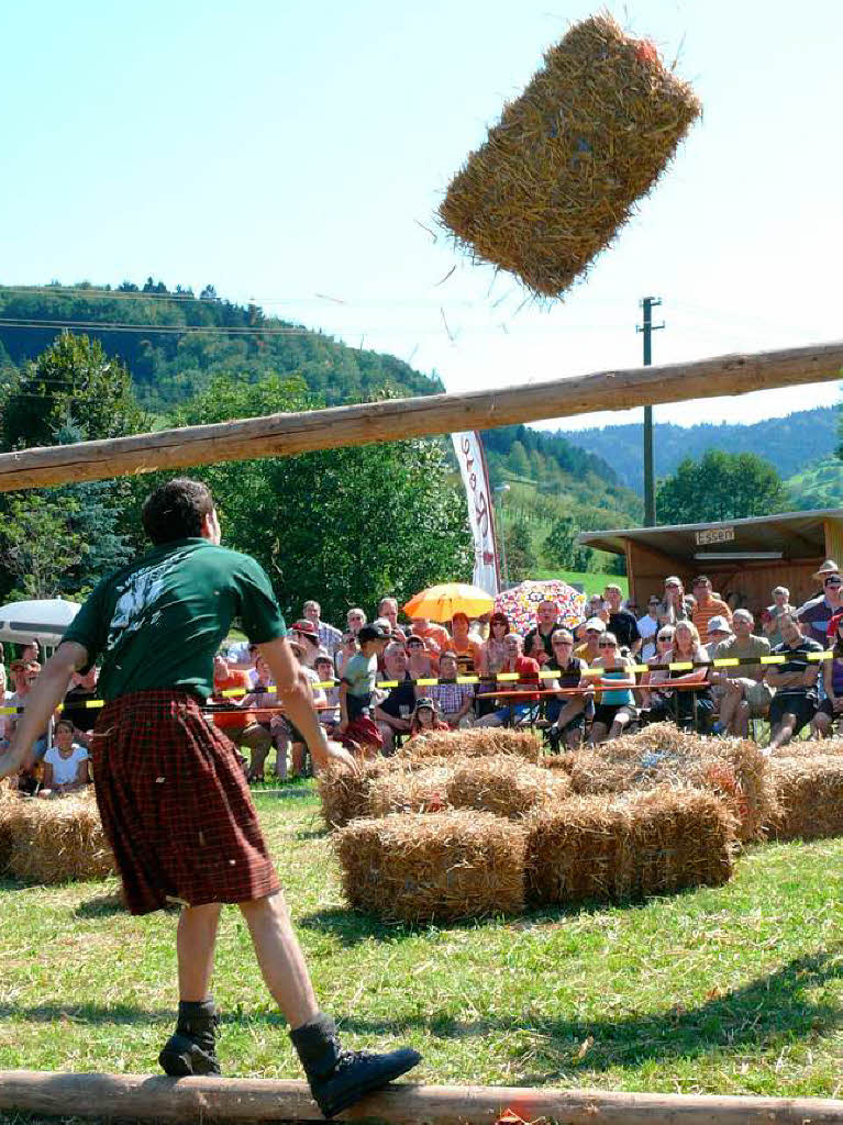 Bei sommerlicher Hitze kam auf der Dorfwiese in Prinzbach eine schottische Atmosphäre auf. Bei sommerlicher Hitze kam auf der Dorfwiese in Prinzbach eine schottische Atmosphäre auf.