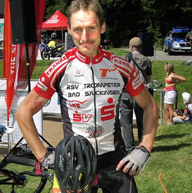 Michael Fenske, einer der drei Lokalmatadoren, kam mit Schrammen im Ziel an.  | Foto: Heike Armbruster