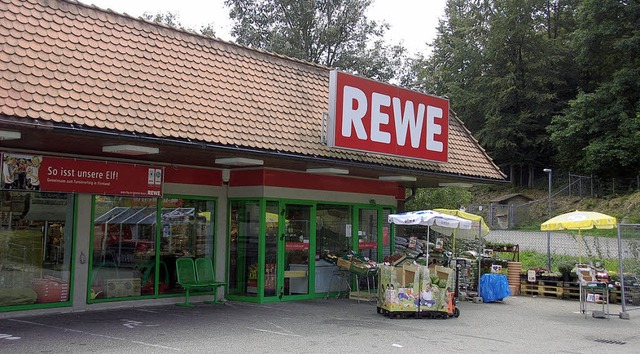 Der Schnauer Rewe-Markt  soll abgeris...etern Verkaufsflche Platz zu machen.   | Foto: Hermann Jacob