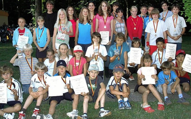 Bei den Jugendmeisterschaften des Brei...isclubs gab es Urkunden und Medaillen.  | Foto: privat