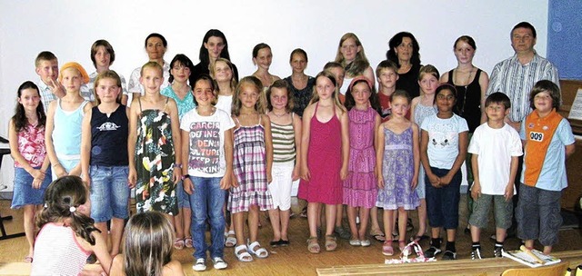 Die kleinen Musikschler fhrten an de...schule Unterhaltungsmusikstcke  auf.   | Foto: Privat