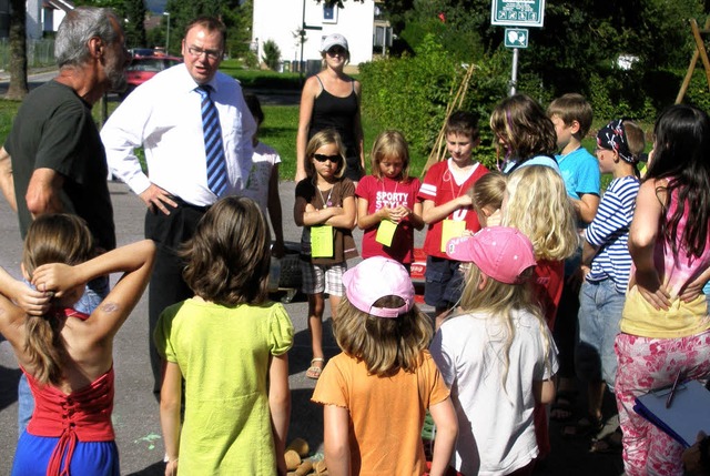 Kinderfest beim Teninger Ferienspa: A...fleger Geiger  machten sich ein Bild.   | Foto: Karlernst Lauffer