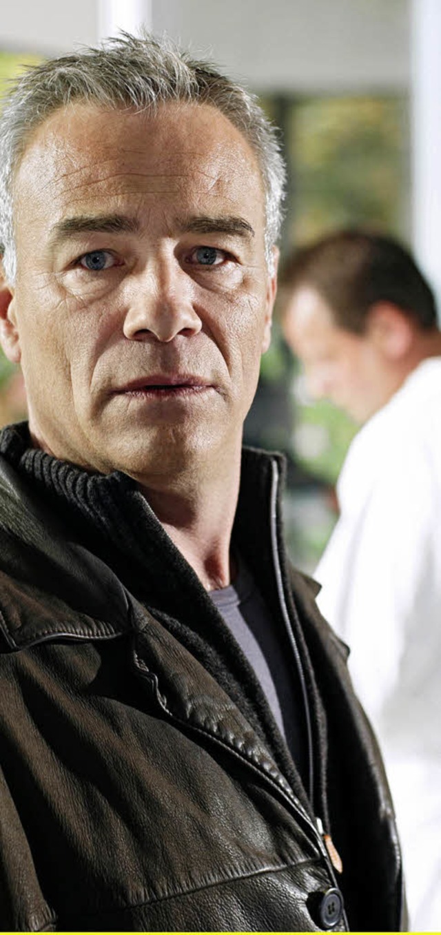 Max Ballauf (Klaus J. Behrendt) am Tatort   | Foto: WDR