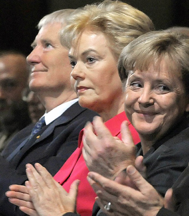 Angela Merkel, Erika Steinbach und Otto Schily (von  rechts)   | Foto: dpa