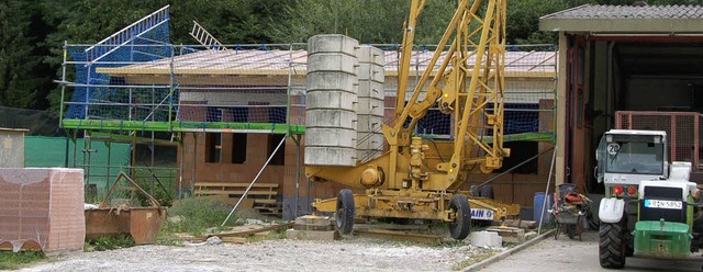 Der Rohbau fr das neue Vereins- und Jugendhaus in Buggingen ist fast fertig.   | Foto: Sigrid umiger