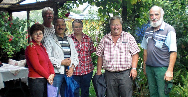 Auch bei Regen war der Rundgang durch ...Gartenfreunde Bremt   ein  Vergngen.   | Foto: Privat