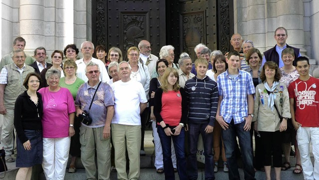 <Bildtext>Eine 33-kpfige Gruppe der k... Staufener Kirchenpatrons. </Bildtext>  | Foto: privat