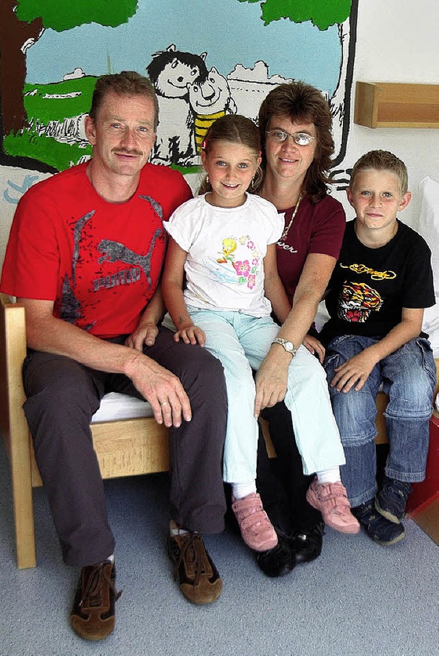 Glckliche Gewinnerfamilie Hauck im Caritashaus Feldberg  | Foto: Privat
