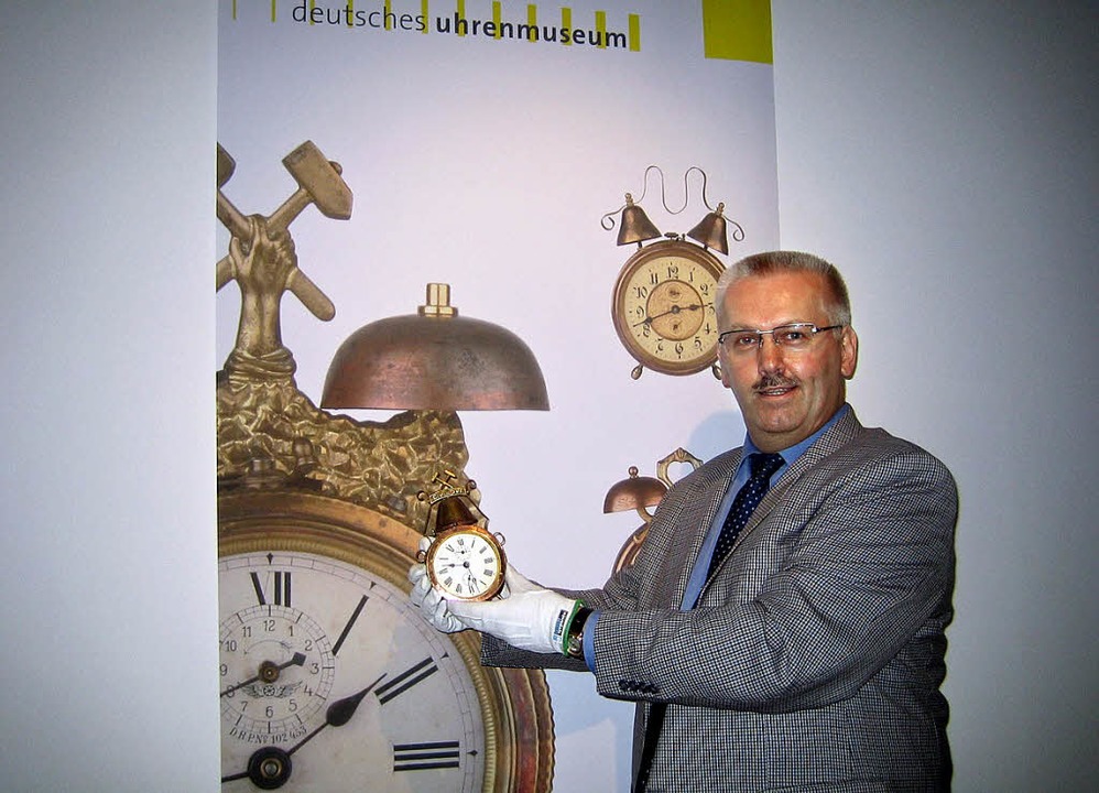 Bergmannssohn Uwe-Heinrich Peter präse...r Uhrenindustrie&#8220;&#8194; wirbt.   | Foto: Wild