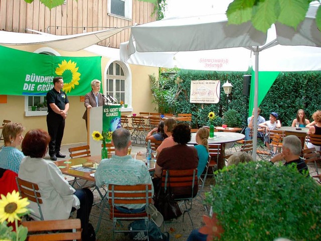 Renate Knast und Alexander Bonde im Kartoffelhof.  | Foto: hans-jrgen trul