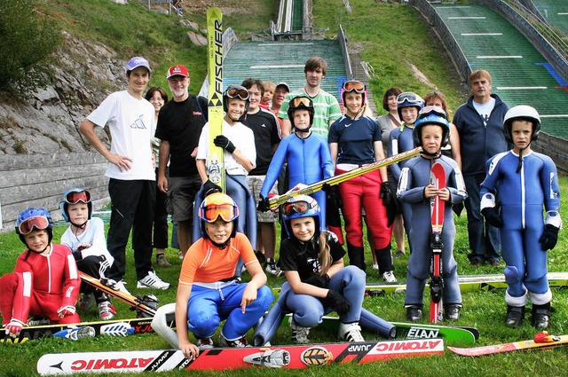 Martin Schmitt 8links),  Skisprung- un...achwuchs des Skiclubs Hinterzarten.     | Foto: DIETER MAURER