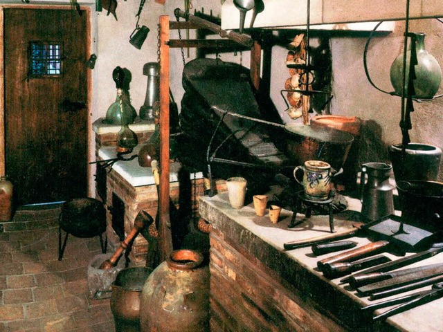 In der Hauskapelle ein mittelalterliches Laboratorium   | Foto: museum