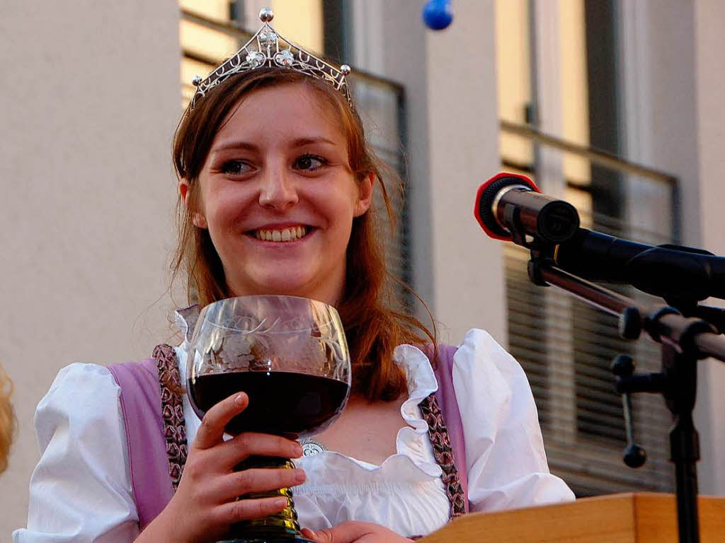 Die Markgrfler Weinprinzessin Lisa Wagenmann erffnete das Wolfenweiler Weinfest am Freitagabend.