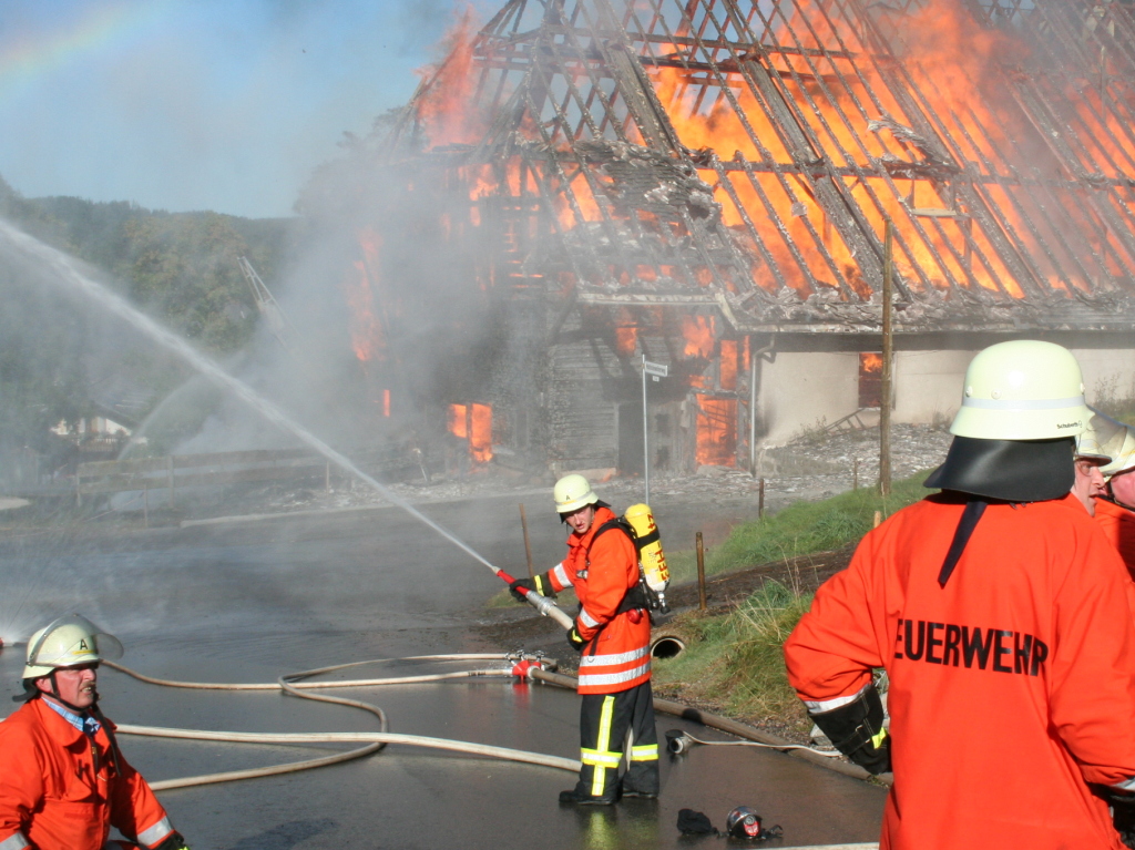 Grobrand in Hinterzarten: Der Kesslerhof ist nicht zu retten.