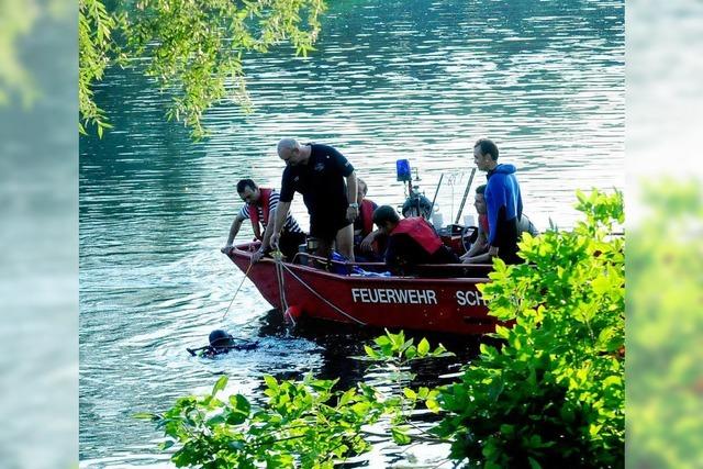 Ottenheim: Taucher entdecken versenktes Auto im Rhein