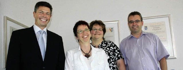 Geehrt wurde  fr 25 Jahre  Ttigkeit ...on links)  Birgit Reif und Arno Asal.   | Foto: Marlies Jung-Knoblich