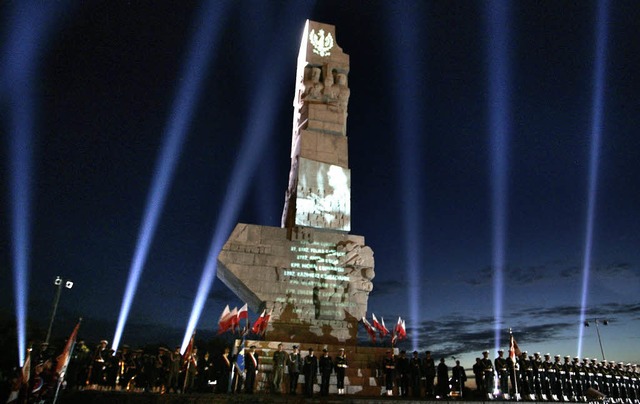 Am frhen Dienstagmorgen begann bei Da... 70. Jahrestag des Weltkriegsbeginns.   | Foto: dpa