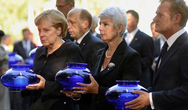 Kanzlerin Angela Merkel, Kroatiens Pre...um Gedenken an die Opfer des Krieges    | Foto: DPA