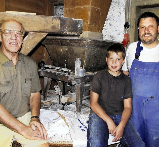 &#8222;Wie bei Max und Moritz&#8220;, ...fhrer Hubert Baumgartner  schaut zu.   | Foto: Freudig