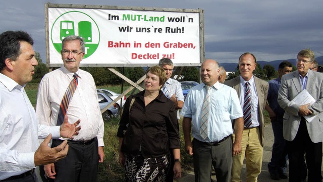 Gesprchen zur geplanten Neubaustrecke... und MUT-Vorsitzender Roland Diehl.     | Foto: Susanne Mller