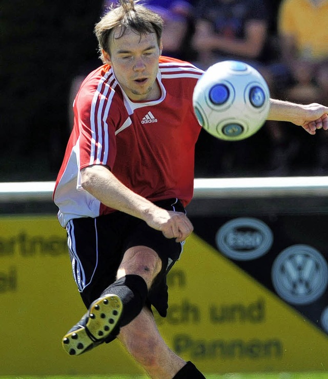 Gregor Dold und seine St. Mrgener Tea...Sieg gegen die DJK Donaueschingen II.   | Foto: Seeger