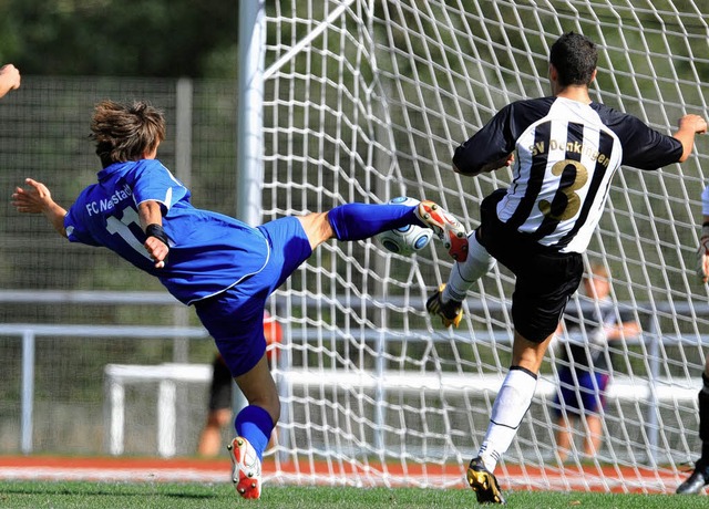 Das  Ziel  des FC Neustadt   ist gro ...aisonspiel endlich erstmals  treffen.   | Foto: Patrick Seeger