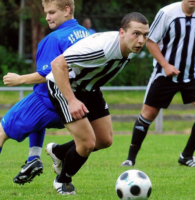 Der verletzte Alexander Werner vertritt den erkrankten Trainer Hubertus Leptig.   | Foto:  Wolfgang Knstle (A)