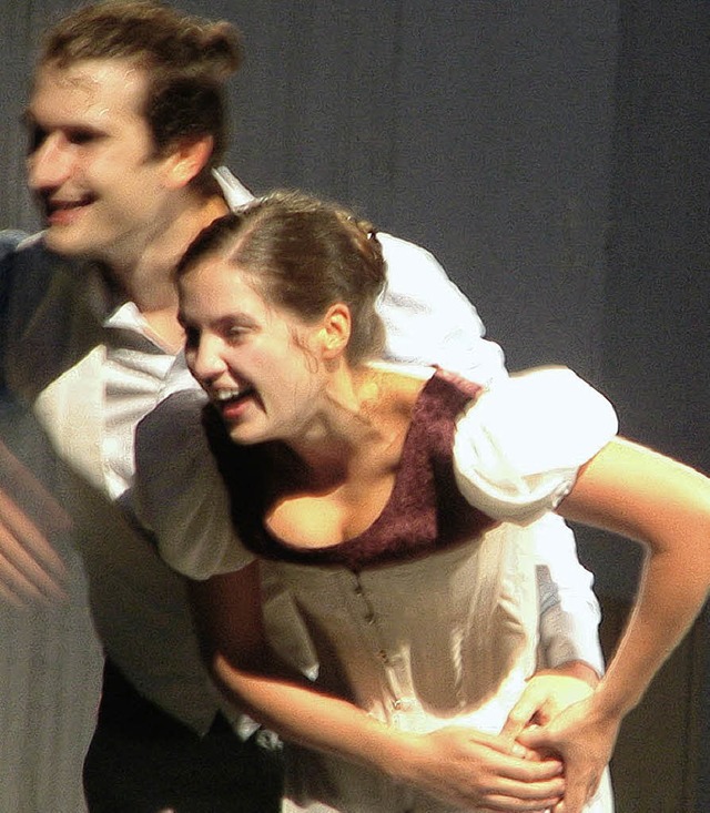 Hermia und Lysander (Josephine Fabian und Johannes Karl)  | Foto: frey