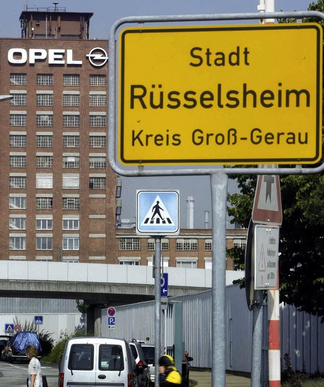 Fr Rsselsheim und Opel ist das Gezer...tors sicherlich kein Zuckerschlecken.   | Foto: dpa