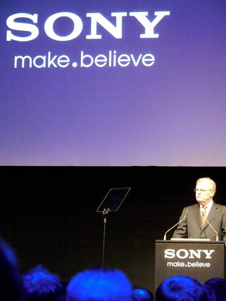 Sollen wir's glauben? Sony-Chef Stinger verkndet den neuen Claim der Weltmarke: make.believe