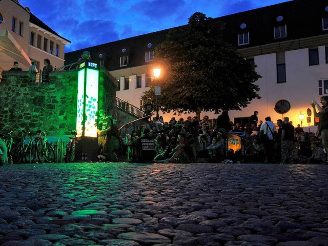 Seit Mai leuchtet sie auf dem Freiburg...anz ist alles andere als unumstritten.  | Foto: Ingo Schneider