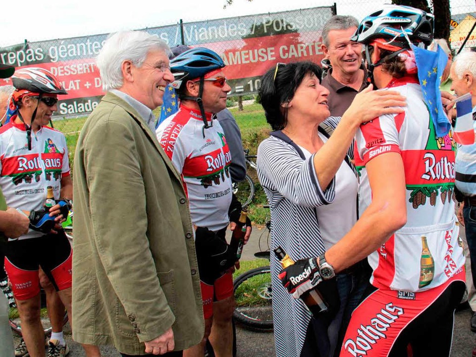 Die Radfahrer aus Grafenhausen wurden ...nhof und frenetischem Beifall begrüßt.  | Foto: Chris Seifried