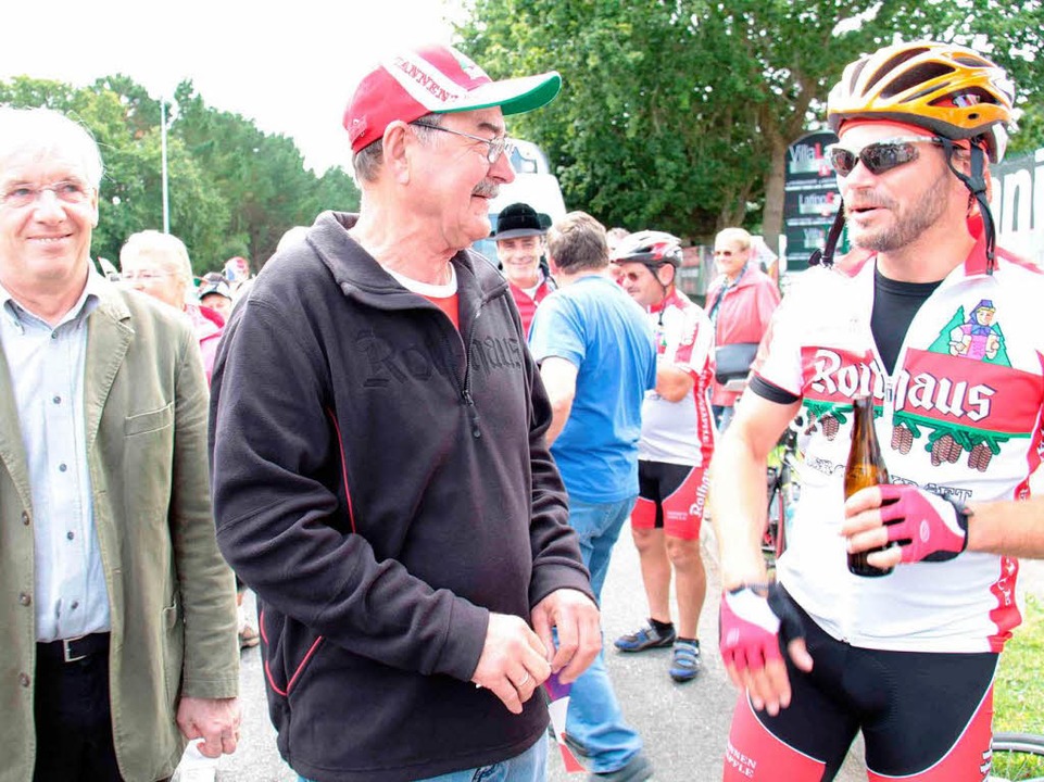 Die Radfahrer aus Grafenhausen wurden ...nhof und frenetischem Beifall begrüßt.  | Foto: Chris Seifried