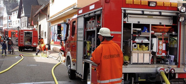 Gemeinsam bten die Friesenheimer Feuerwehrabteilungen.   | Foto: patric stippich