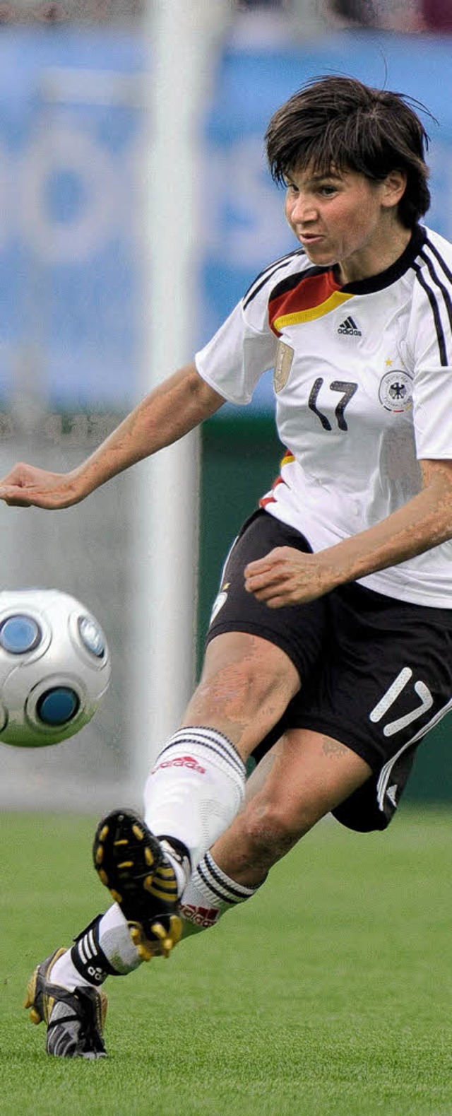 WM-Aus fr Ariane Hingst: Sie hat sich am Knie verletzt.  | Foto: dpa