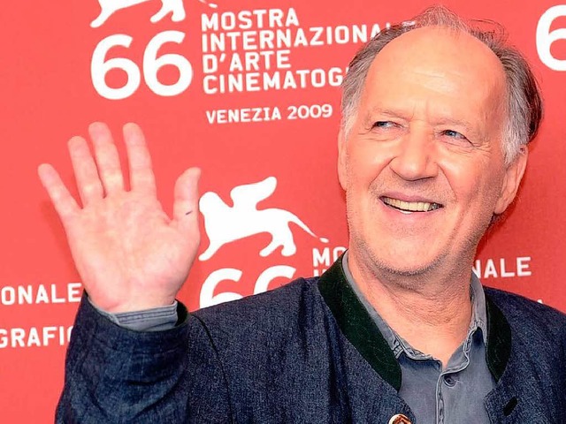 Der deutsche Regisseur Werner Herzog bei den Filmfestspielen in Venedig.  | Foto: dpa