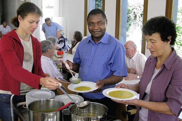 Flädle- und Kürbissuppe für Katecheten in Uganda
