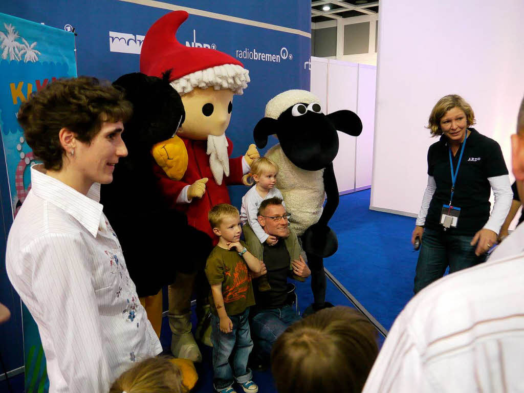 Das Sandmnnchen war auch da und hatte in der ARD-Halle Shaun, das Schaf und den Raben mitgebracht