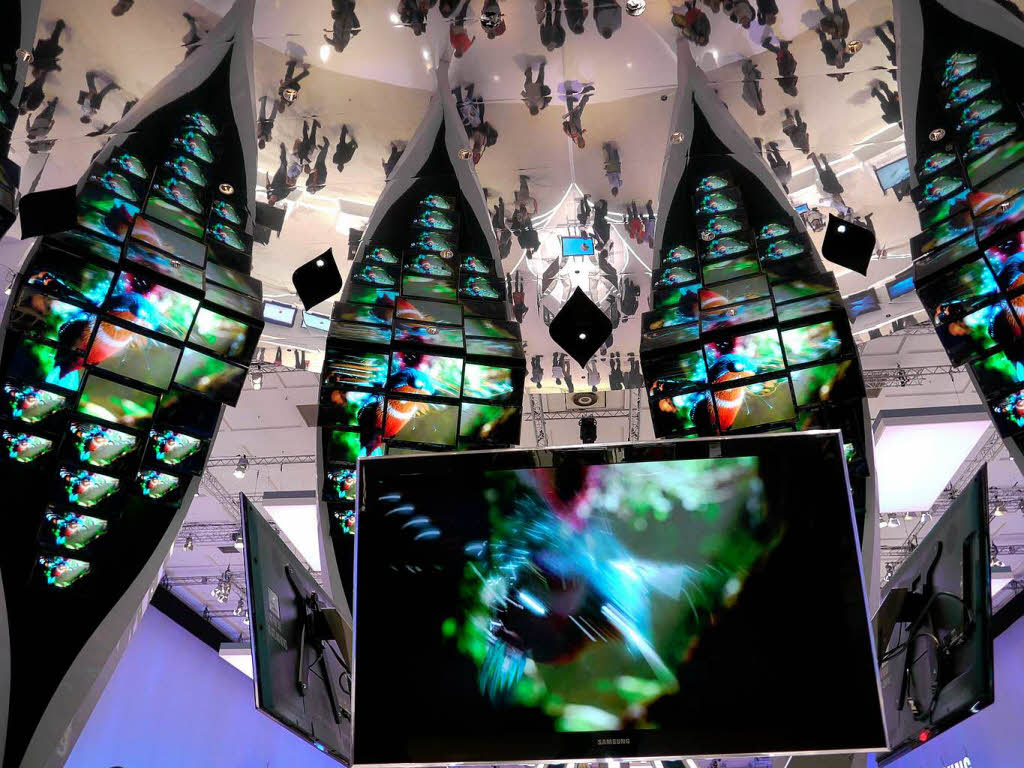 Die bombastischste Raum-Installation hatte wieder Samsung aufgefahren
