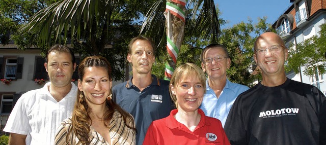 Die Mannschaft, die Hren &amp; Helfen...Eick fr das Team des Wolkenkratzers.   | Foto:  bamberger