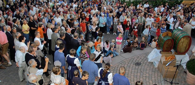 Der Wein und die Geselligkeit stehen im Mittelpunkt des Hoselipsfestes.   | Foto: Alfred Peter